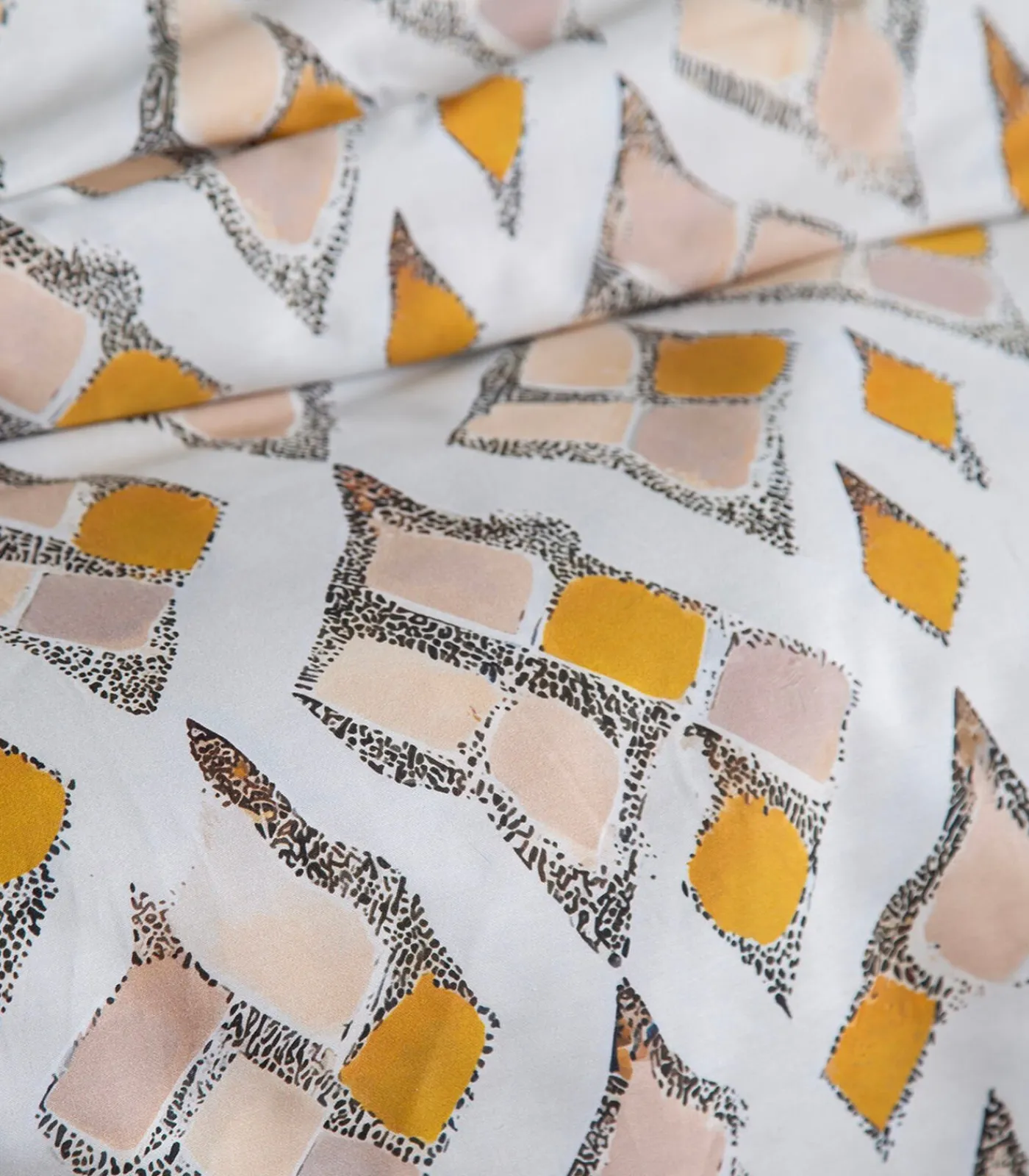 Blanc Avenue 2 persoons beddengoed 240x220 cm+2 kussenslopen 63x63 cm katoensatijn