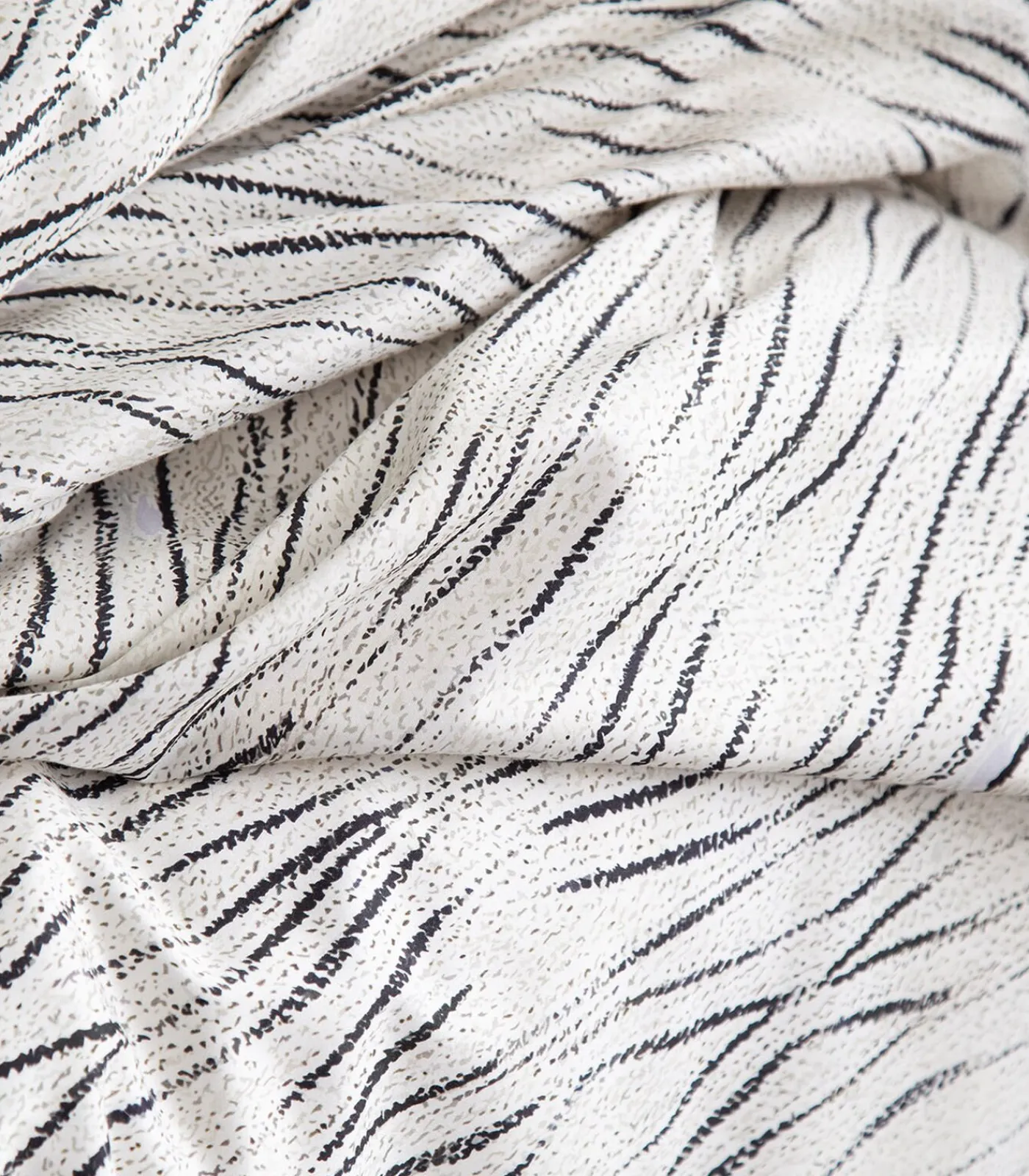 Blanc Avenue 2 persoons beddengoed 240x220 cm+2 kussenslopen 63x63 cm katoensatijn