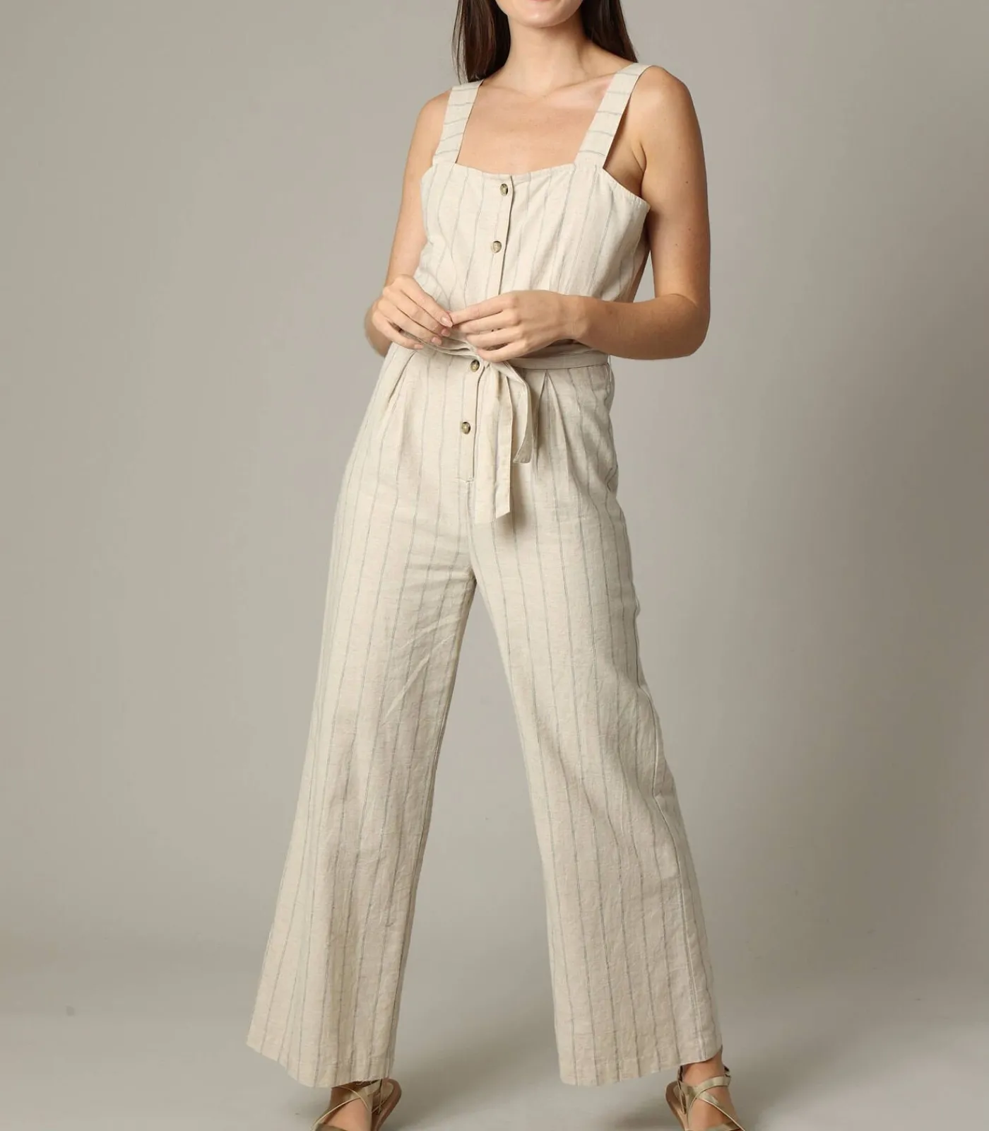 DAMES Deeluxe AYLA - Gestreepte linnen damesjumpsuit met knoopsluiting aan de voorkant