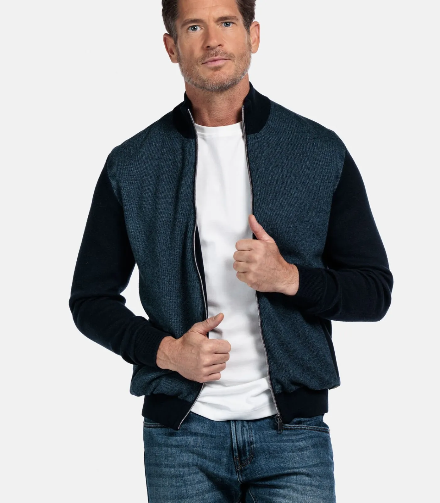 Clearance Two-Tone Vest – Navy Heren Truien & Cardigans