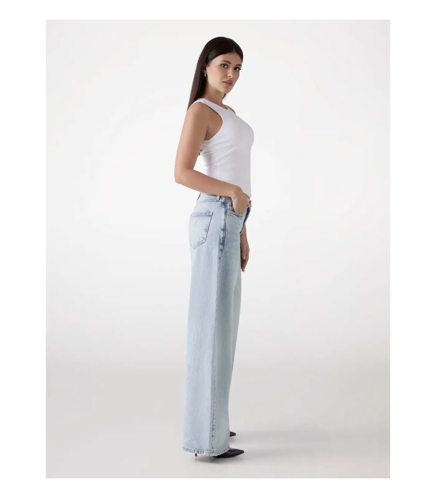 DAMES GUESS Bellflower