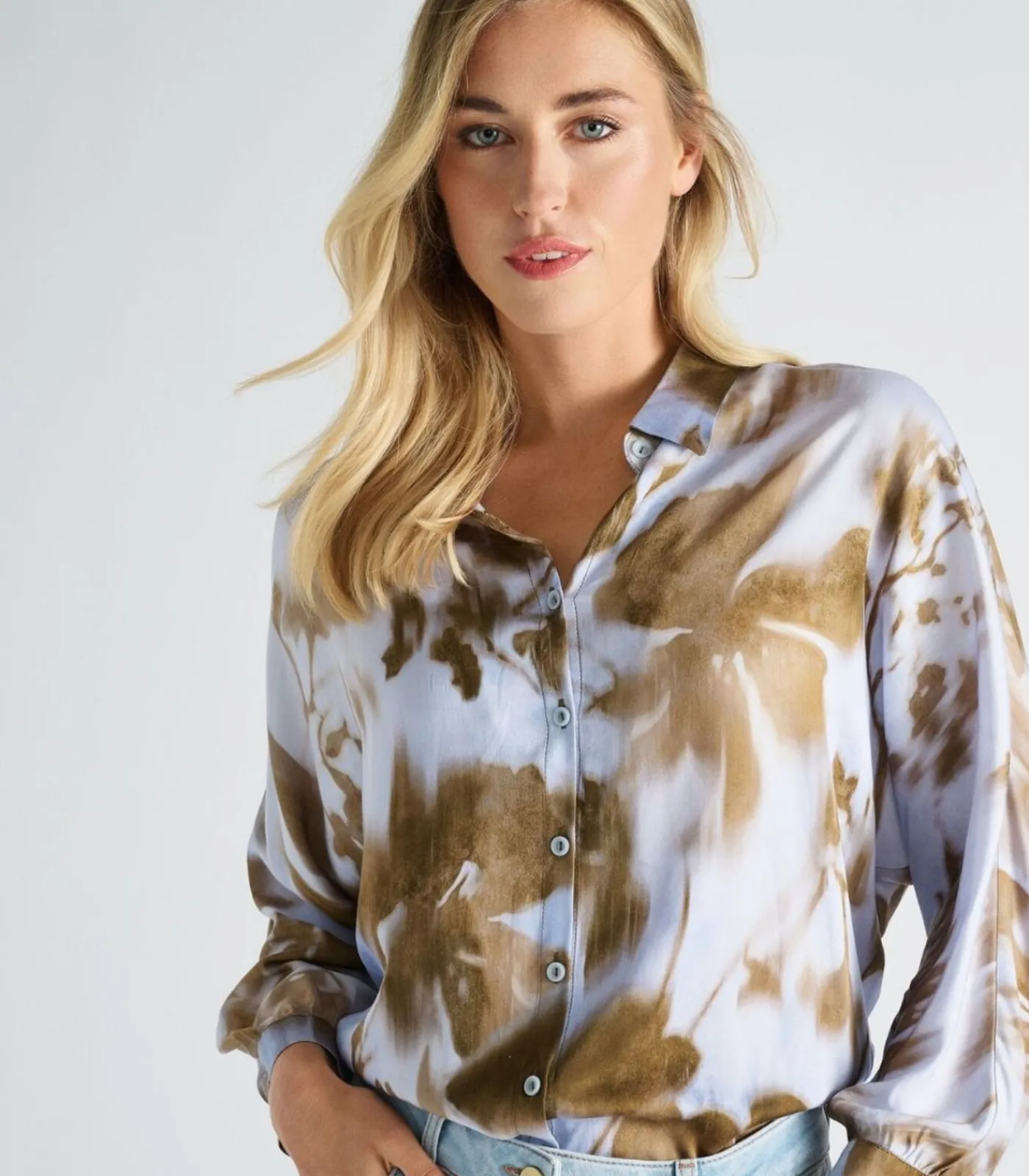 New Bloes in viscose met blauw en taupe print DAMES Overhemden & Blouses