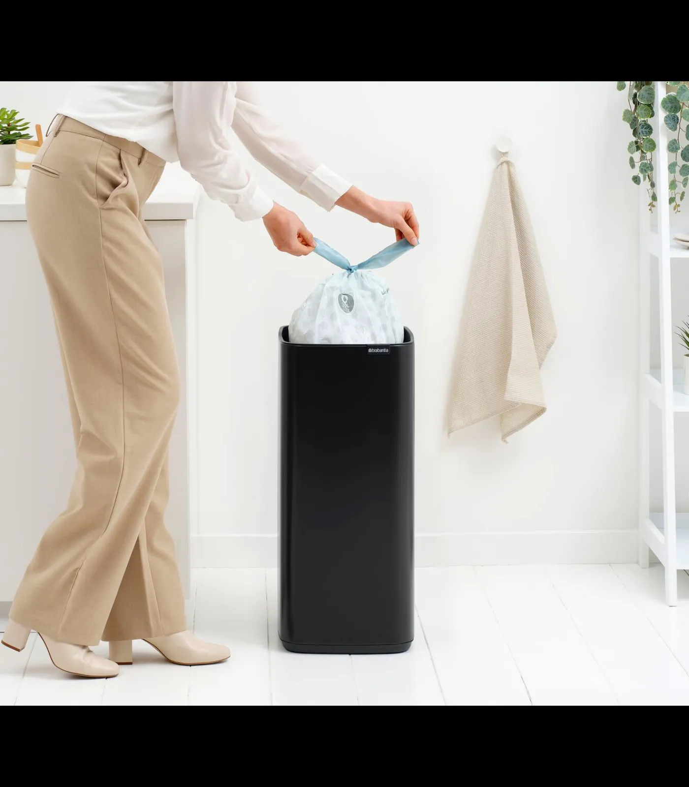 Online Bo Touch Bin, 30 liter - Matt Black Manden En Bakken