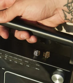 EAR CUFF GIVE ME A HAND Heren Oorbellen