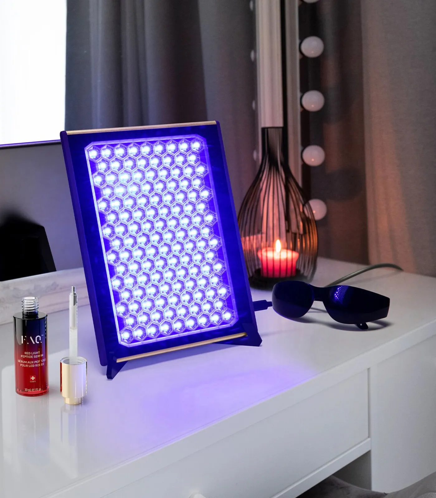FOREO FAQ LED Paneel – Draagbare Rood en Infrarood Lichtlamp voor Huid en Welzijn