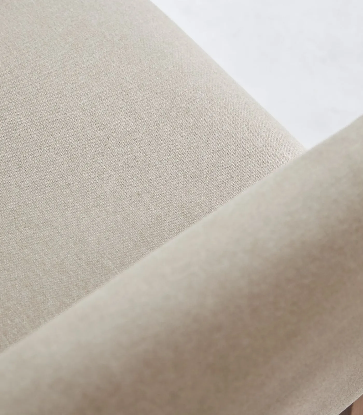 Best Fauteuil Bjorn in massief eiken en ecru stof, 1-zit Zetels