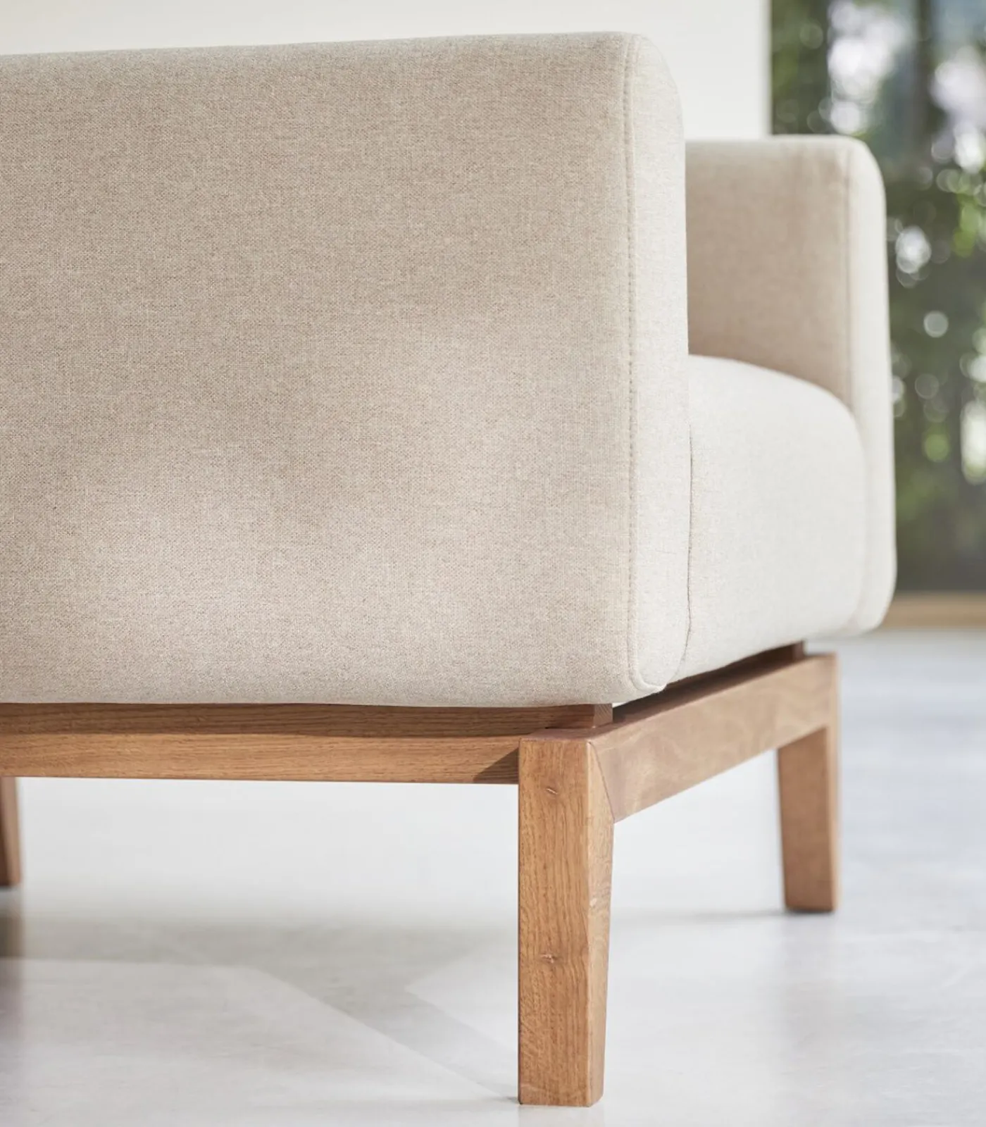 Best Fauteuil Bjorn in massief eiken en ecru stof, 1-zit Zetels