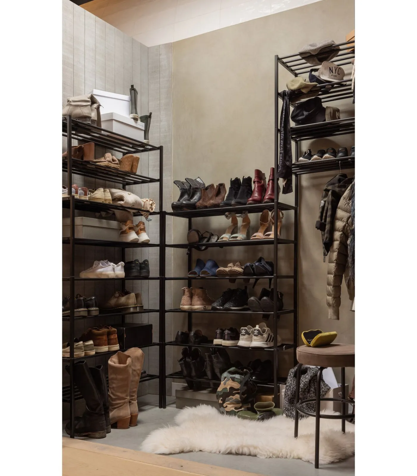 WOOOD Ferro Schoenenrek - Metaal - Zwart - 80x85x35