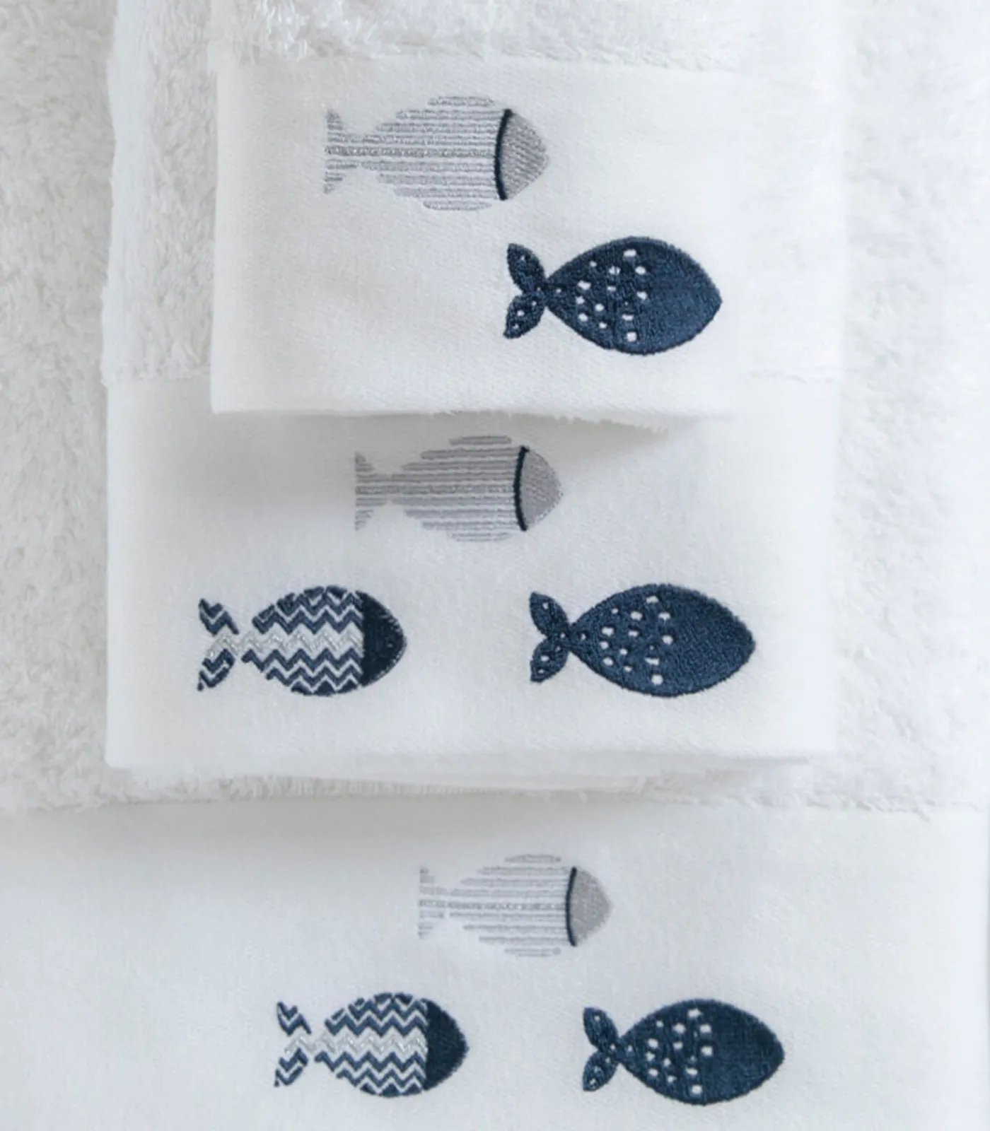 Sale Geborduurde badhanddoek Delmy 85x150 cm Wit Handdoeken