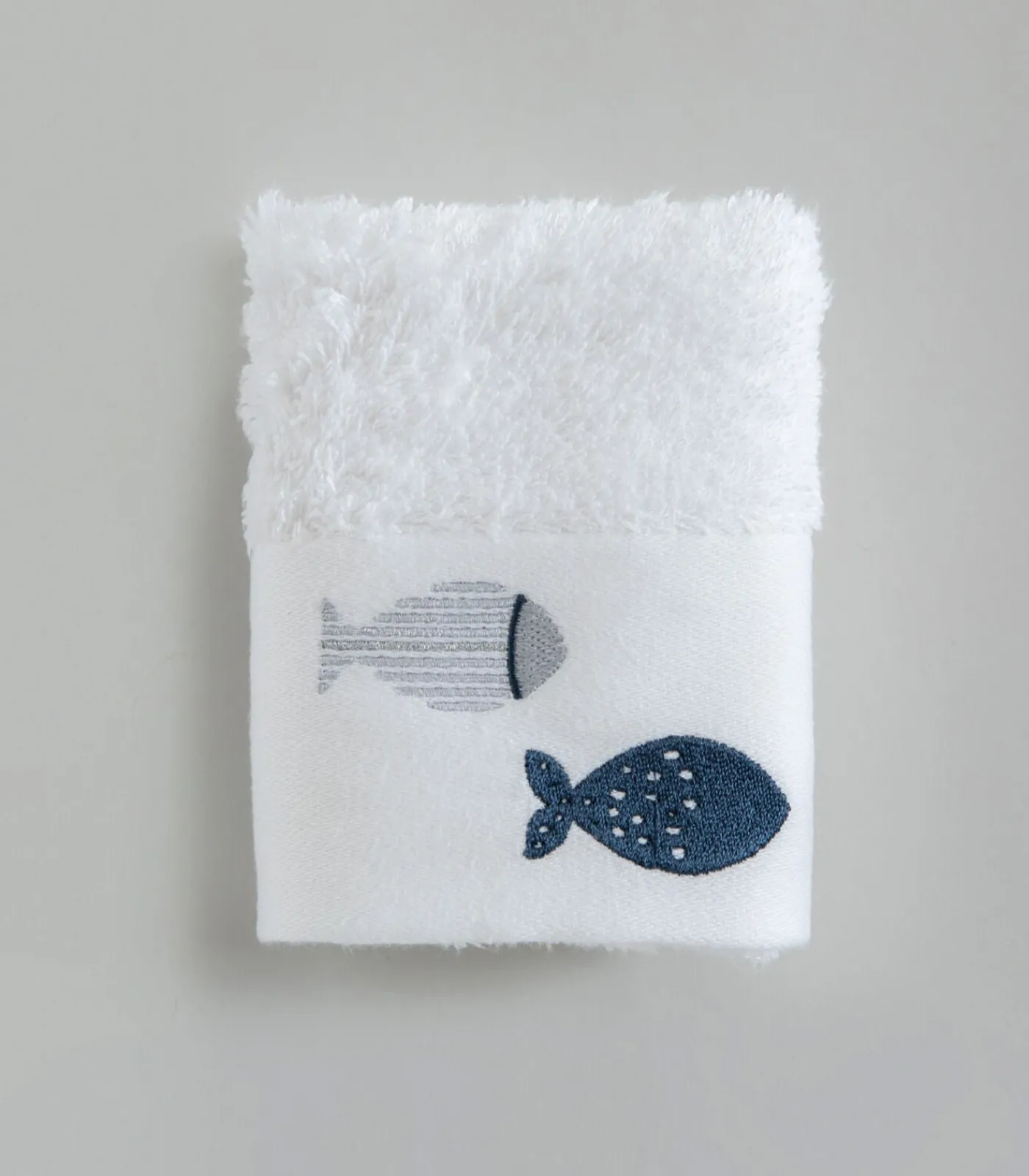 Chakra Geborduurde handdoek Delmy 30x50 cm Wit