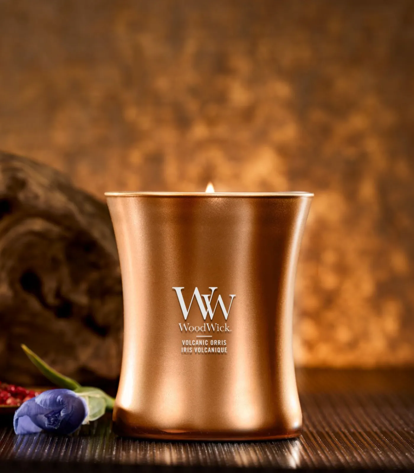 Hot Geurkaars Volcanic Orris Medium Candle Kaarsen & Kaarshouders