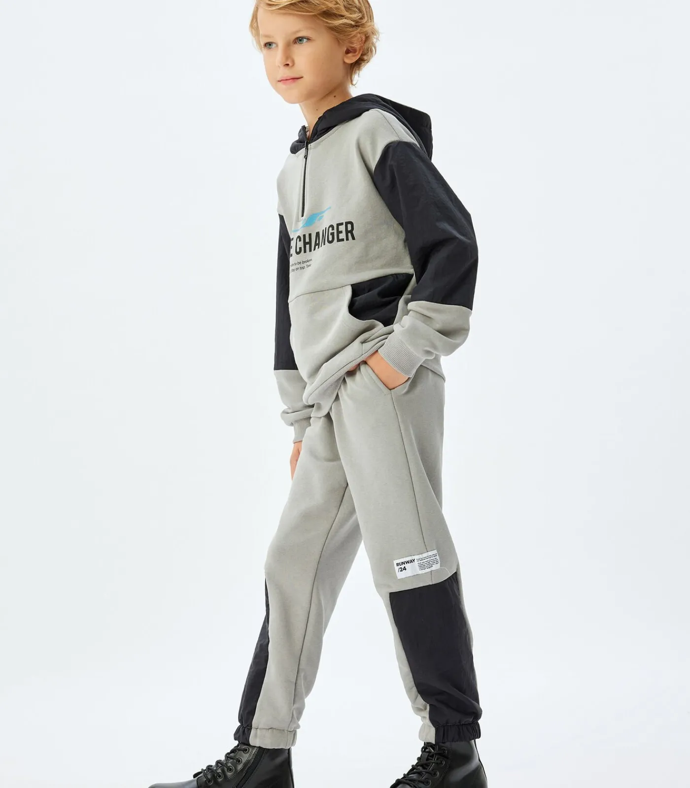 Discount Halve ritssluiting met capuchon Met gebruik van twee verschillende stoffen Sweatshirt Kinderen Truien & Vesten