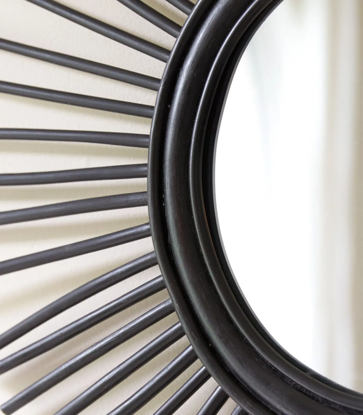 Online Isidore - Zwarte rotan spiegel 80 cm Spiegels