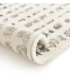 Oviala Laagpolig vloerkleed met ecru vierkant patroon 120 x 170 cm