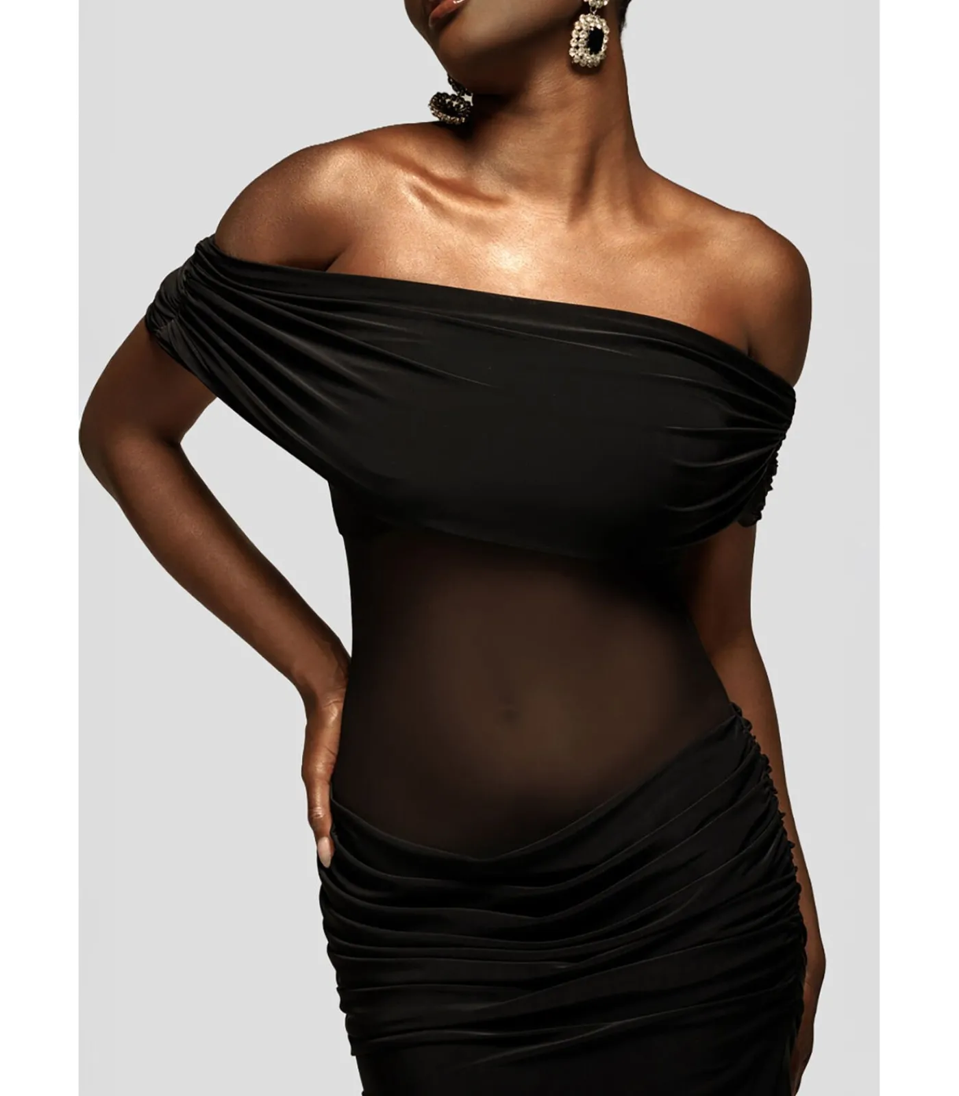 DAMES Goddiva Maxi-jurk “Gathered Off The Shoulder Mesh Waist Panel Maxi Dress”