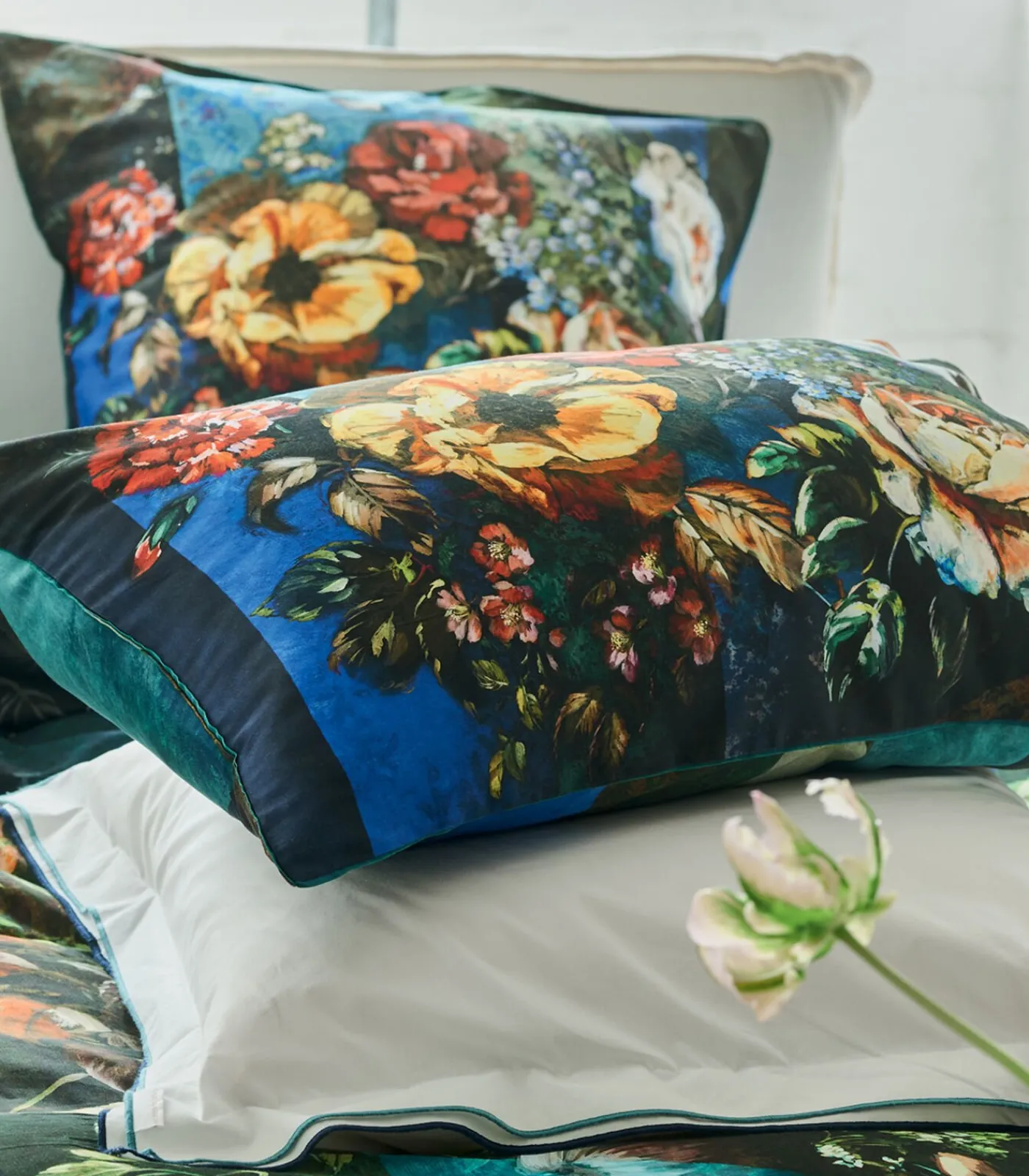 Outlet Minakari Cobalt - Kussensloop in katoen satijn met print Kussenslopen