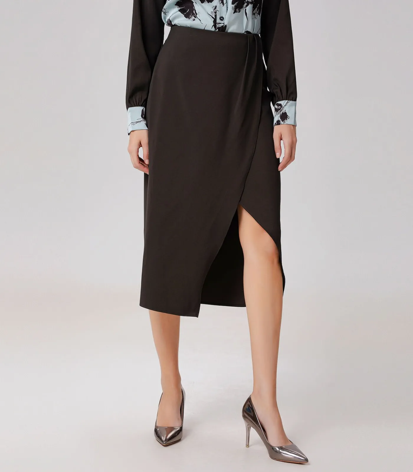 DAMES Smart & Joy Minimalistische satijnen rok met wikkeleffect