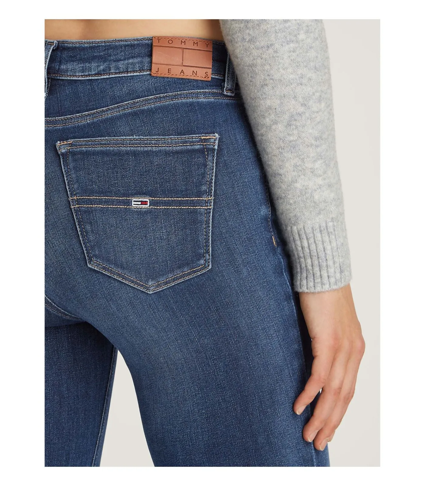 DAMES Tommy Jeans Nora Md Skn Ai3354