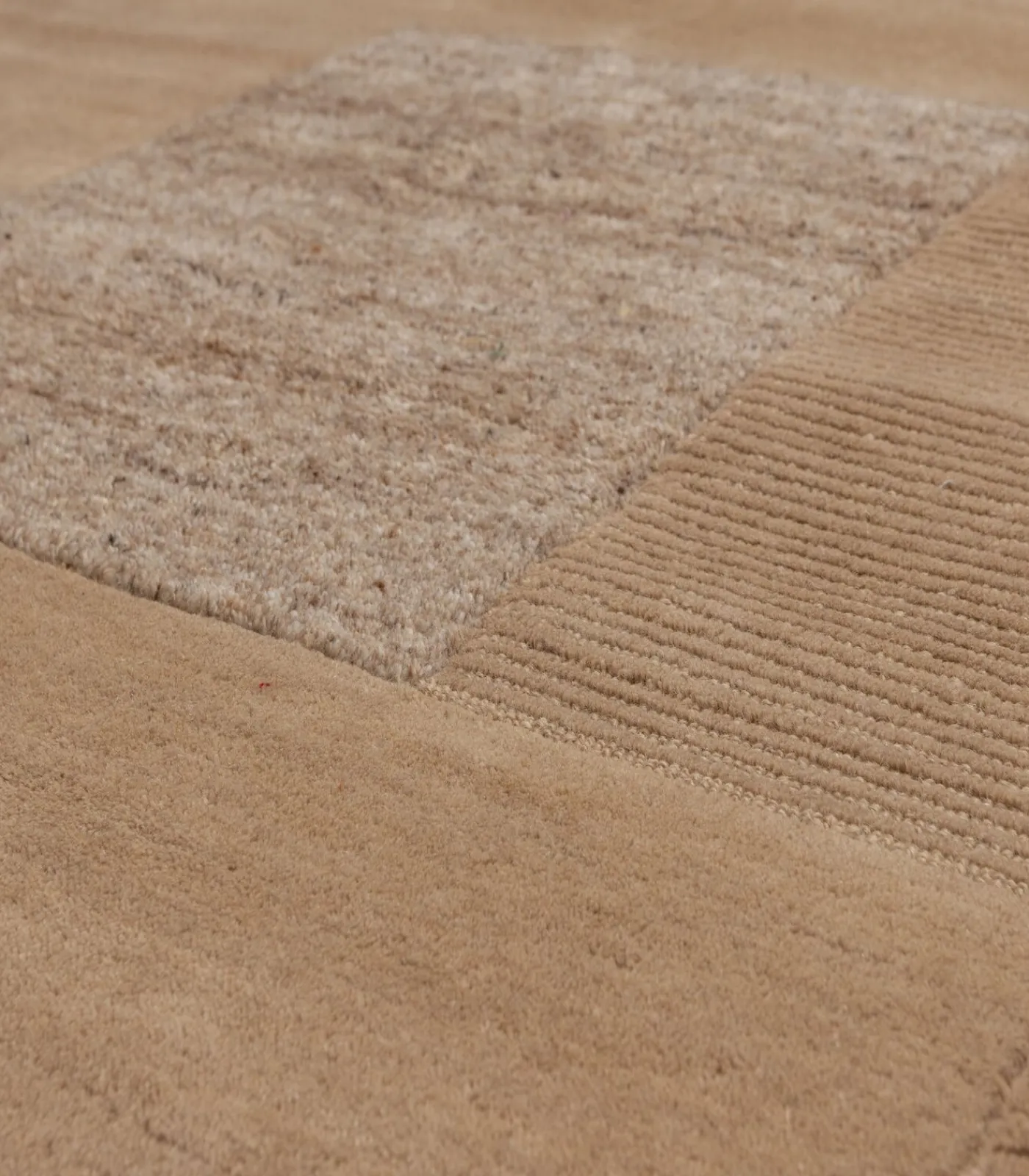 WOOOD Noven Handgeweven Vloerkleed - Wol - Zand - 170x240 cm