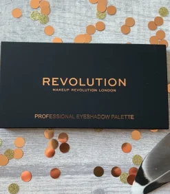Revolution Oogschaduwpalette New-Reals VS Neutrals