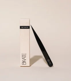 B’Kate Cosmetics Point Tweezer