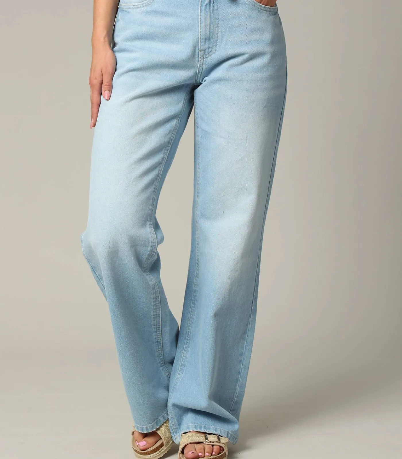 DAMES Deeluxe PRISTY - Denimjeans met wijde pijpen en ritssluiting