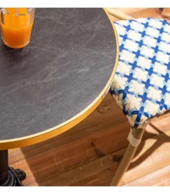 Oviala Set van zwart marmeren terrastafel en 2 blauwe stoelen