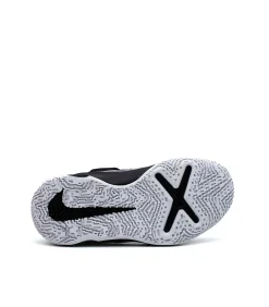 Kinderen Nike Team Hustle D10 - Sneakers - Zwart