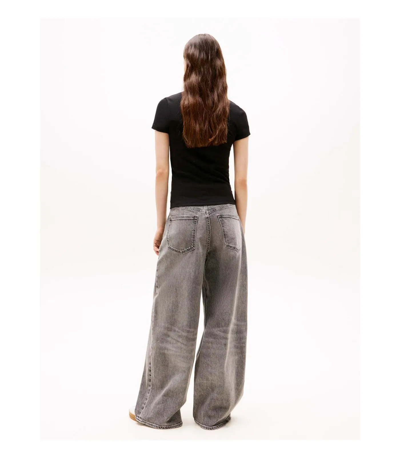 Hot Tjw Slim Script Label Ss Tee Ext DAMES T-Shirts & Tops