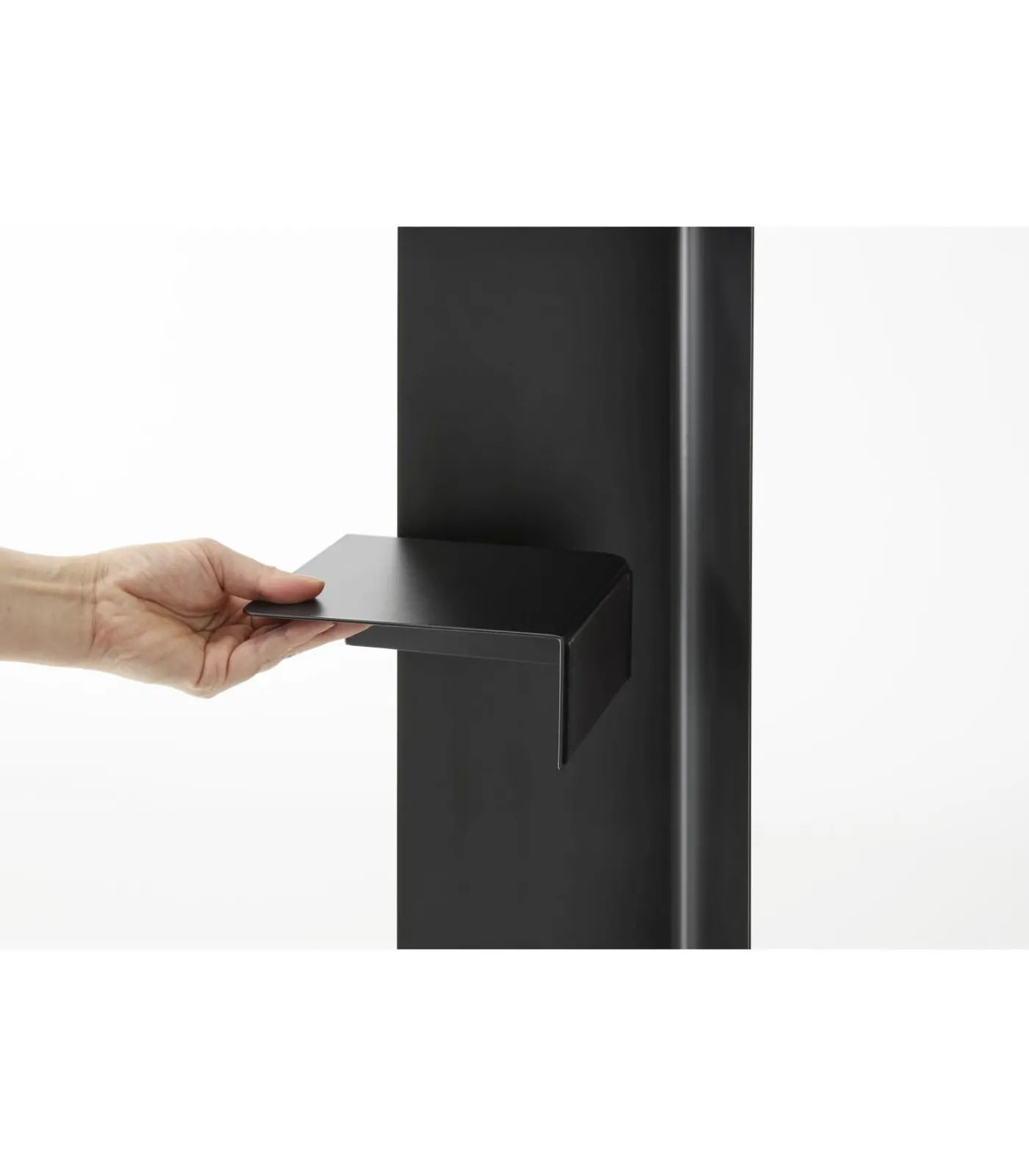 YAMAZAKI Tower Toiletrolhouder op wielen smal - Zwart