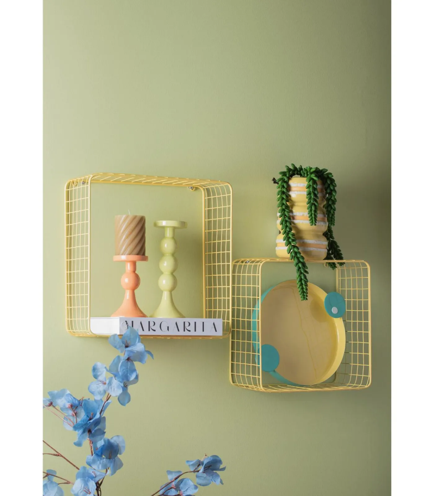 Best Vaas Macaron - Zachtgeel - 9.3x9.3x19.5cm Vazen