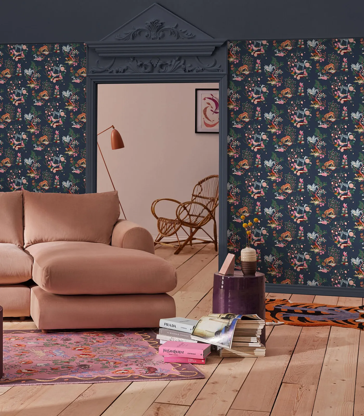 Graham & Brown Vliesbehang Painted Kingdom Navy