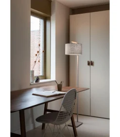 It's about RoMi Vloerlamp Boston - Bruin - 30x32x160cm