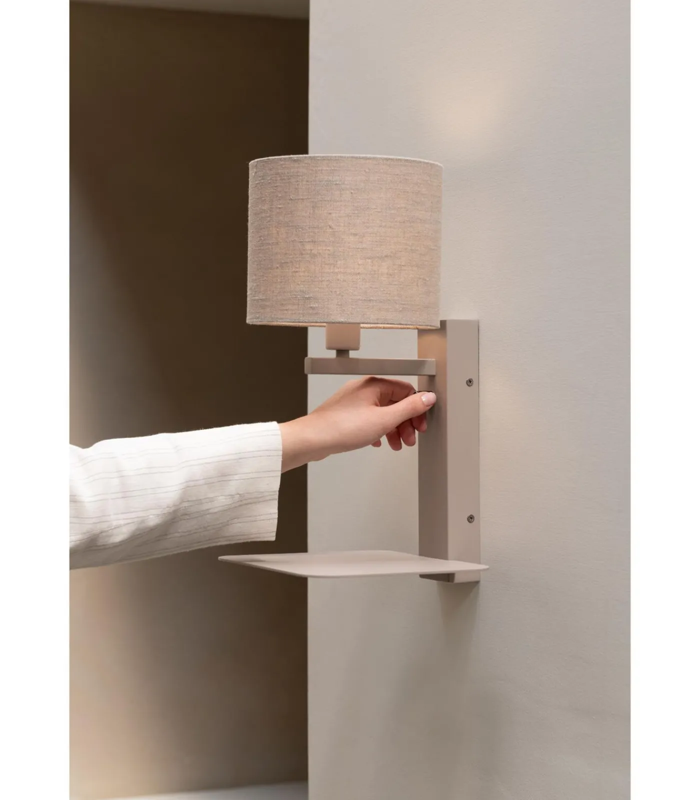 It's about RoMi Wandlamp Florence - Bruin - 24x24x42cm