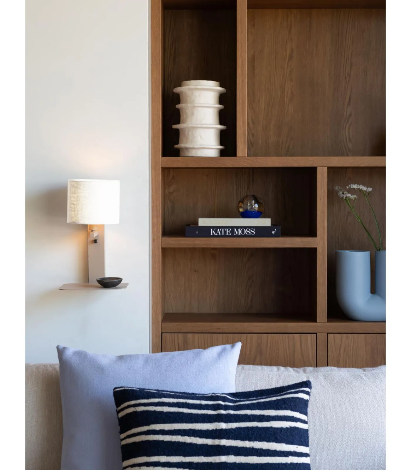 It's about RoMi Wandlamp Florence - Bruin - 24x24x42cm