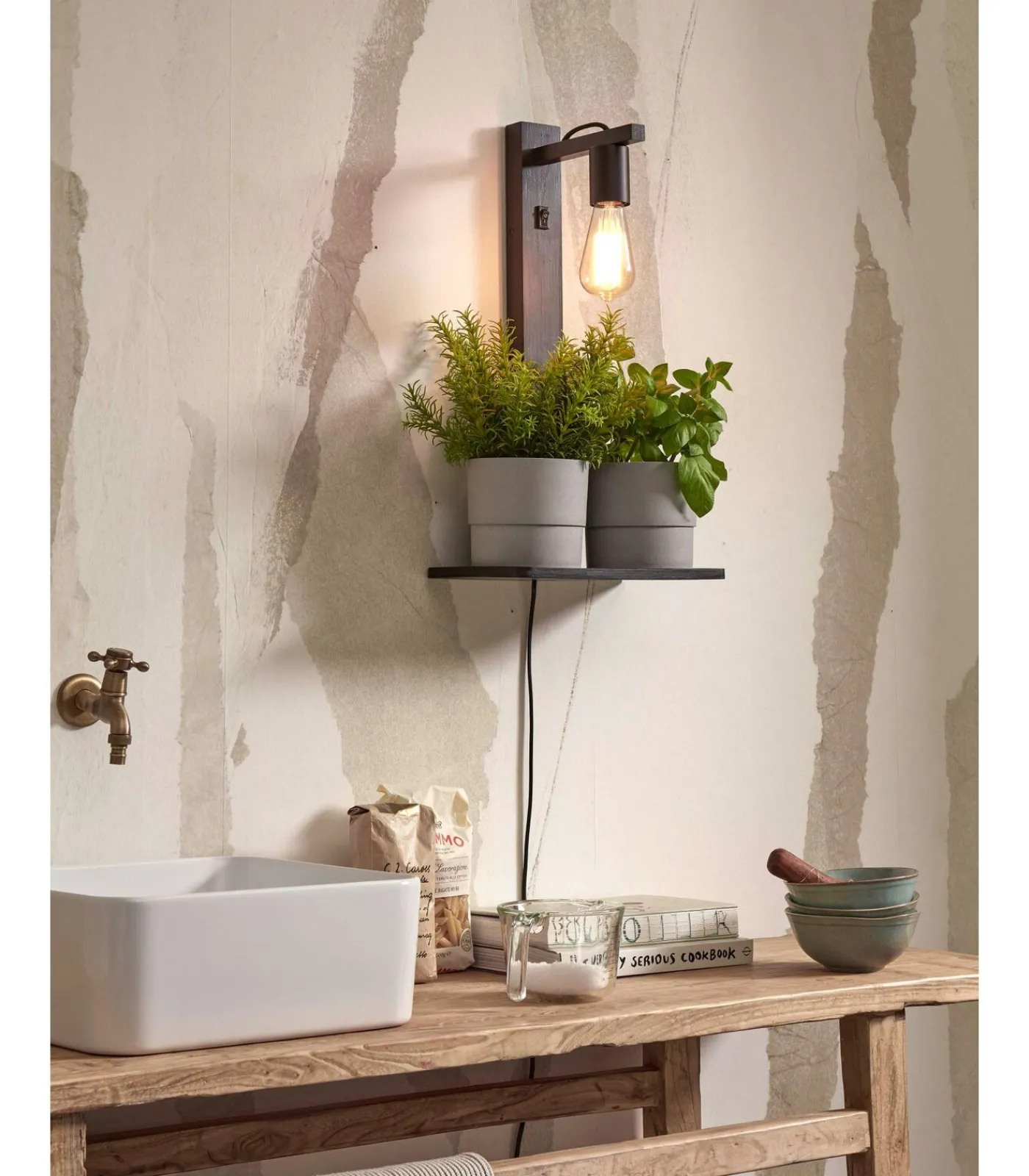 GOOD &MOJO Wandlamp Flores - Bamboe Zwart - 30x18x52cm