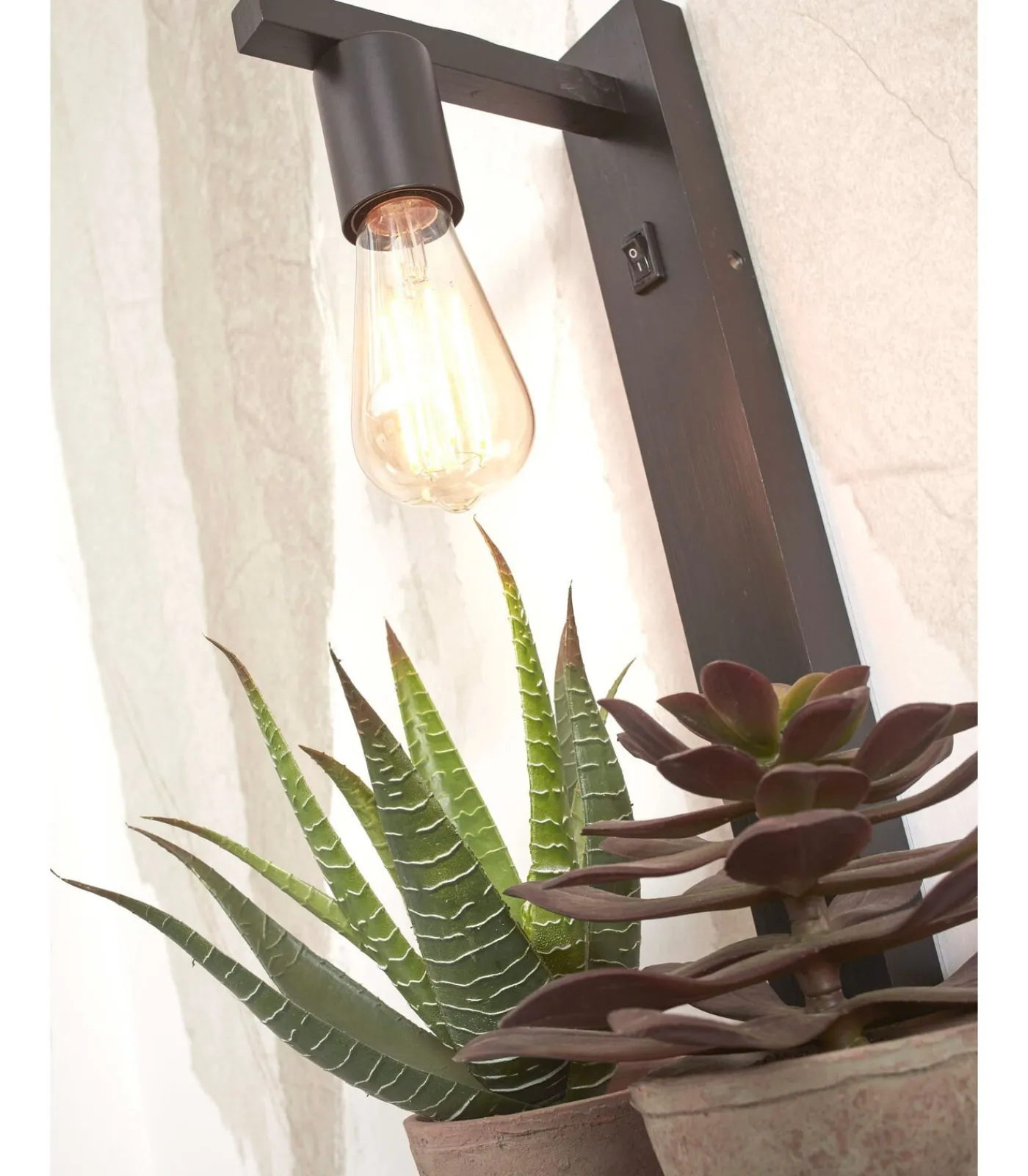 GOOD &MOJO Wandlamp Flores - Bamboe Zwart - 30x18x52cm
