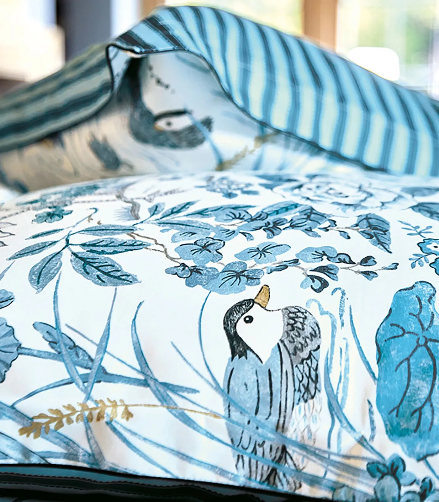 Sanderson WATER GARDEN Bleu - Kussensloop Satijn katoen