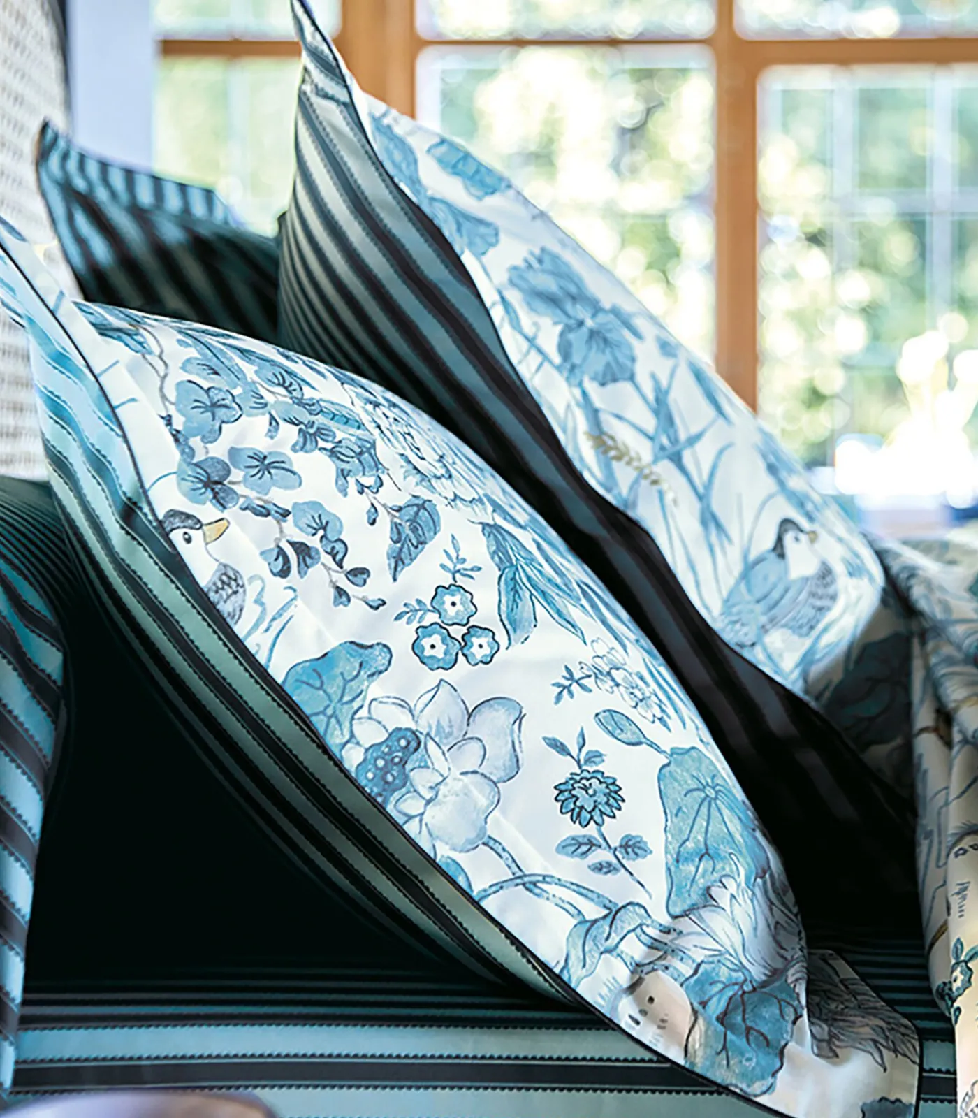 Sanderson WATER GARDEN Bleu - Kussensloop Satijn katoen