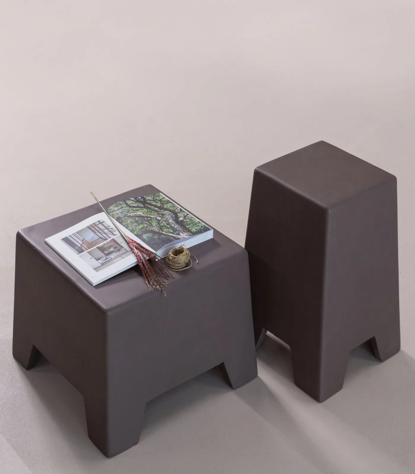 WOOOD Zina Bijzettafel Hoog - Cement - Bruin - 51x36x36