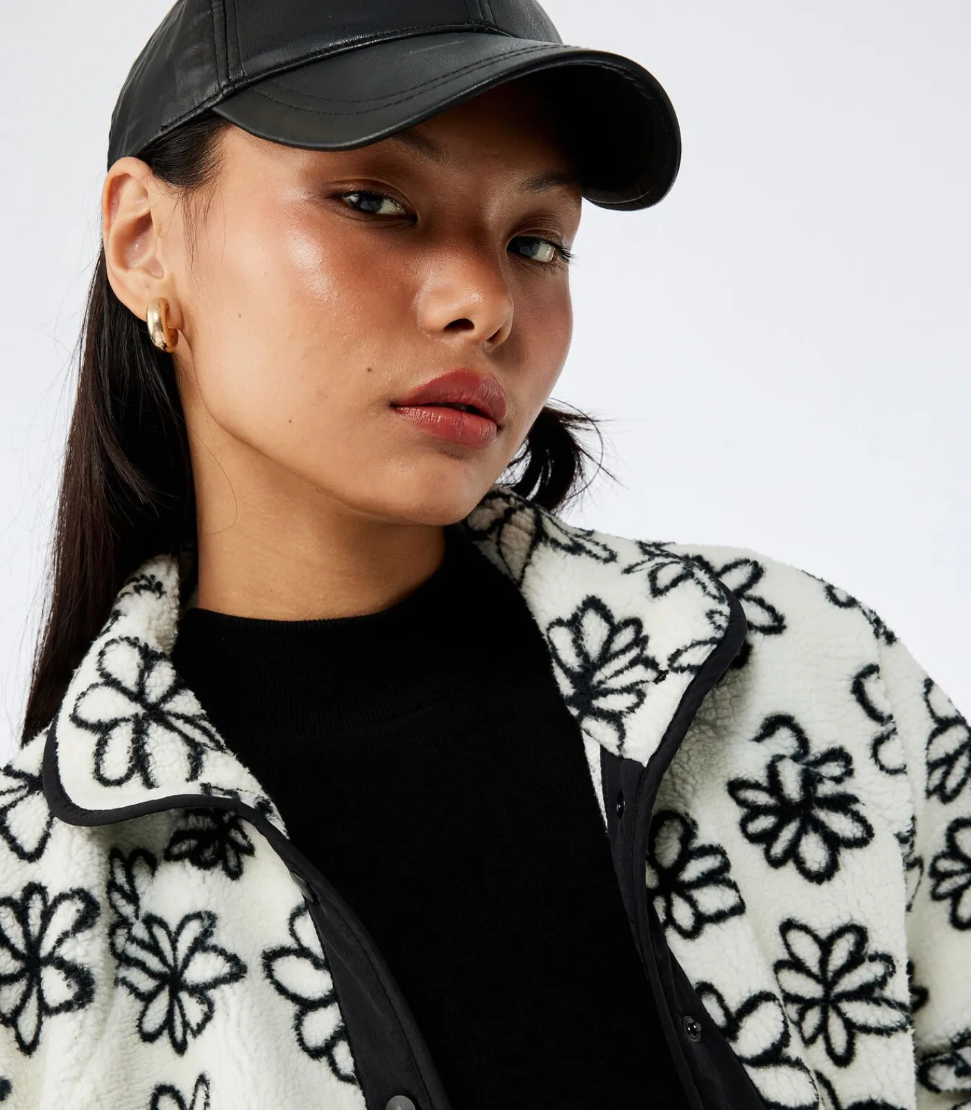 DAMES Koton Zwarte Bloemendessin Fleece Jas met Rits